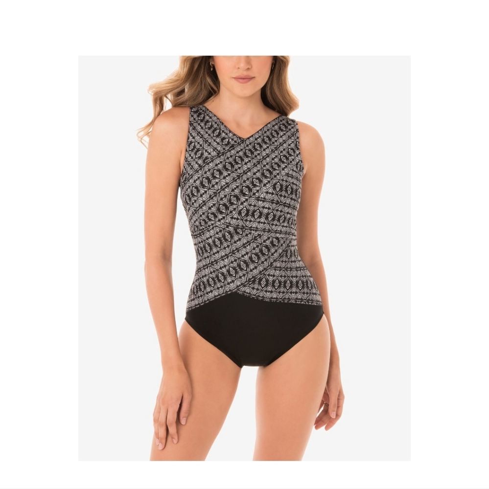 $196 NWT Miraclesuit Black and Gray Patterned Women's Swimsuit